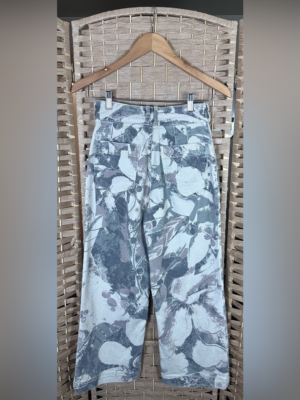 Anthropologie Pilcro The Skipper High-Rise Crop Camo Wide-Leg Pants - Size 25 - Picture 7 of 13